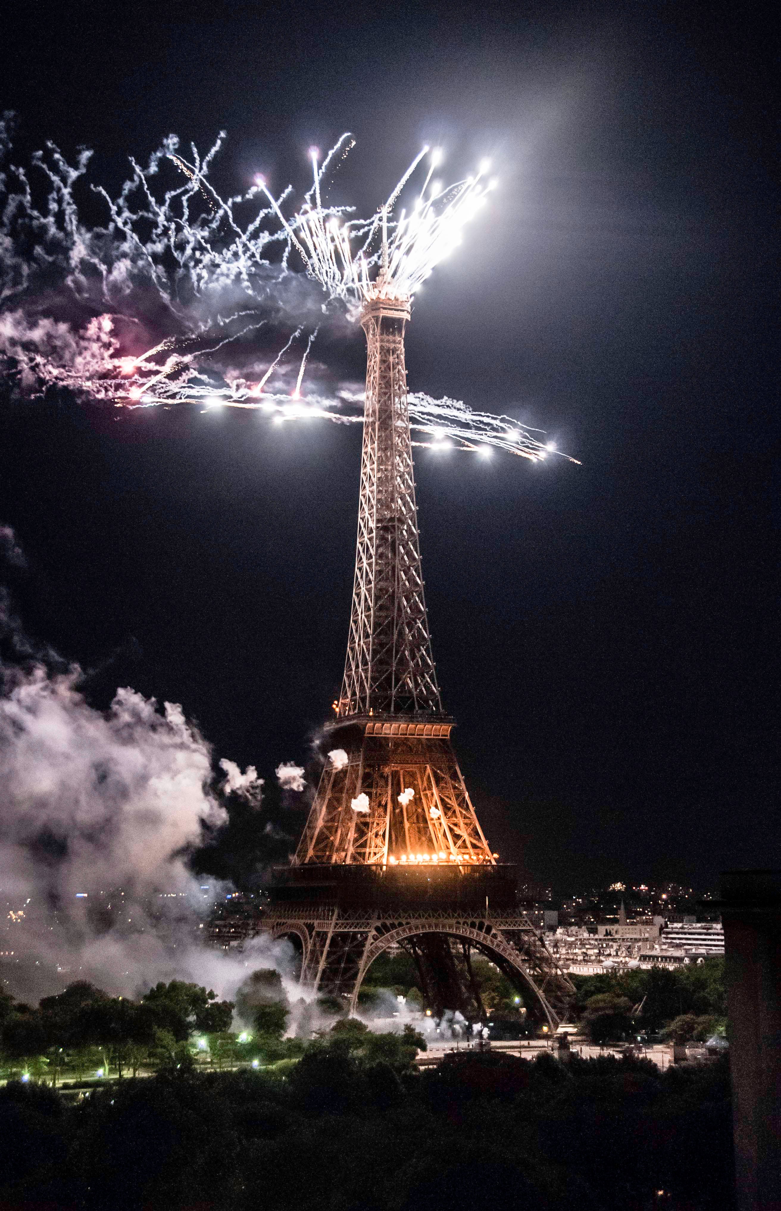 Tour Eiffel - Fuochi d'artifico 2000 - Francia